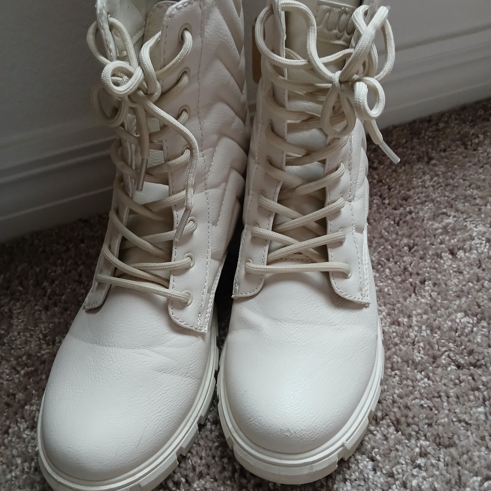 Sugar Cream Lace-Up Combat Boots